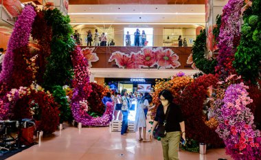 Central Chidlom 78. yıldönümünde 24-28 Ekim tarihlerinde gerçekleşen çiçek fuarı. Bangkok, Tayland. - 24 Ekim 2025.