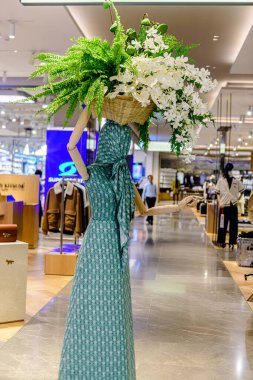 Central Chidlom 78. yıldönümünde 24-28 Ekim tarihlerinde gerçekleşen çiçek fuarı. Bangkok, Tayland. - 24 Ekim 2025.