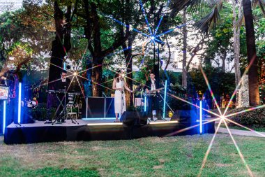Nai Lert Çiçeği ve Bahçe Sanat Fuarı 'nın sergisi. Her yıl bir sürü yerli ziyaretçi ve turist buraya gelir. Bangkok, Tayland. - 10 Aralık 2025.
