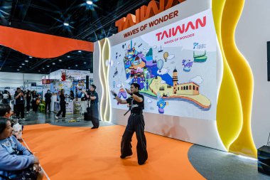 Bangkok 'taki QSNCC' de düzenlenen Tayland Uluslararası Seyahat Fuarı 'nda, bir çok yerli insan, turist ve ziyaretçinin ülke içinde ve dünya çapında seyahat planlarıyla alışverişe geldikleri bir etkinlik. Ocak 22-25, 2026.