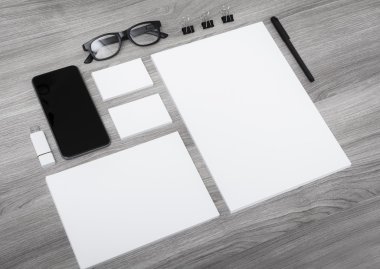 Logo ve kimlik tasarım mockup