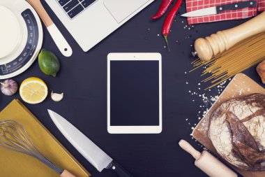 Mutfak pişirme tablet pc mockup