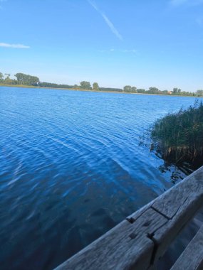 Gölün güzel manzaralarına