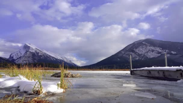 Parque Nacional Banff Bela Paisagem Vermilion Lagos Congelados Inverno Canadian — Vídeo de Stock