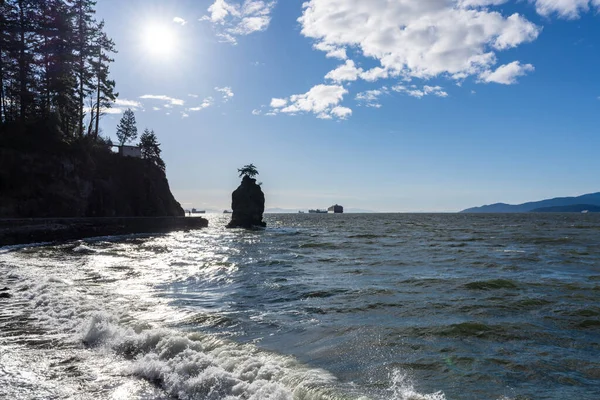 Siwash Rock Stanley Park Seawall Día Soleado Vancouver Columbia Británica —  Fotos de Stock