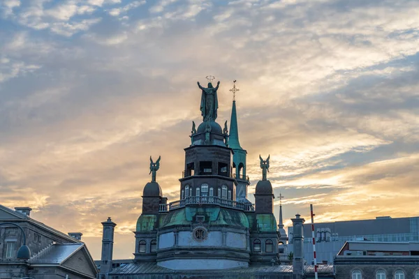 Notre Dame Bon Secours Şapeli Akşam Gökyüzündeki Renkli Bulutlara Karşı — Stok fotoğraf