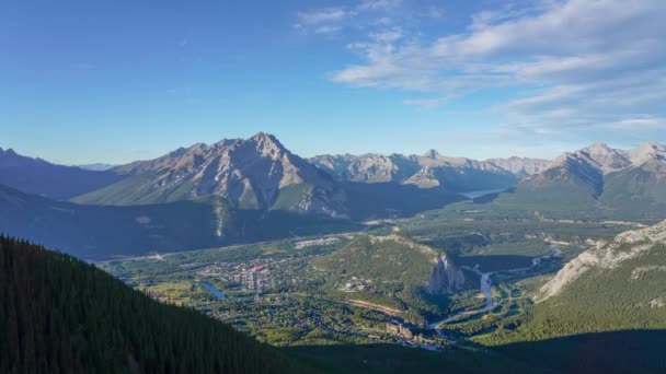 Città Banff Con Montagne Circostanti Giorno Time Lapse Crepuscolo Nella — Video Stock