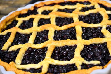 Yaban mersinli pasta