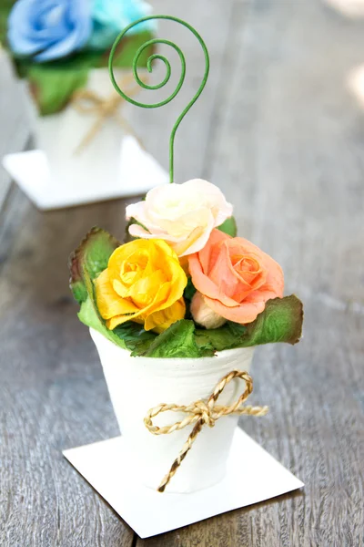 Bouquet of paper rose in vase — Stock Photo, Image