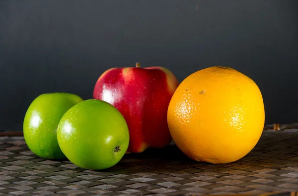 Mixed fresh tropical fruit — Stock Photo, Image