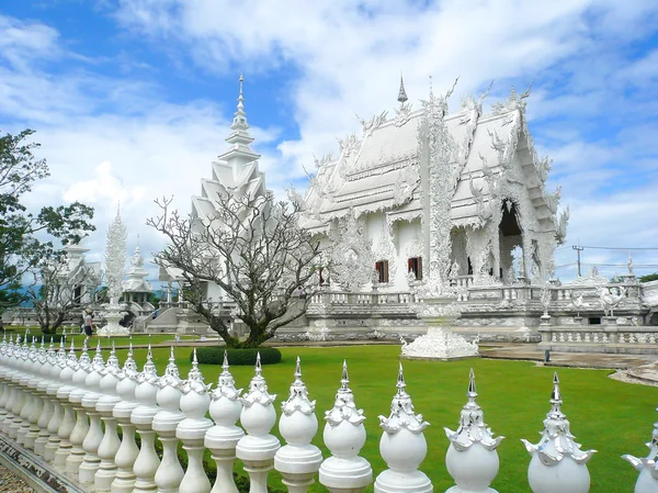 Fehér templom, Wat Rong Khun Chiang Rai, Thaiföld — Stock Fotó