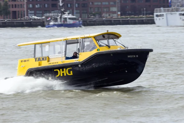 Táxi aquático Rotterdam — Fotografia de Stock