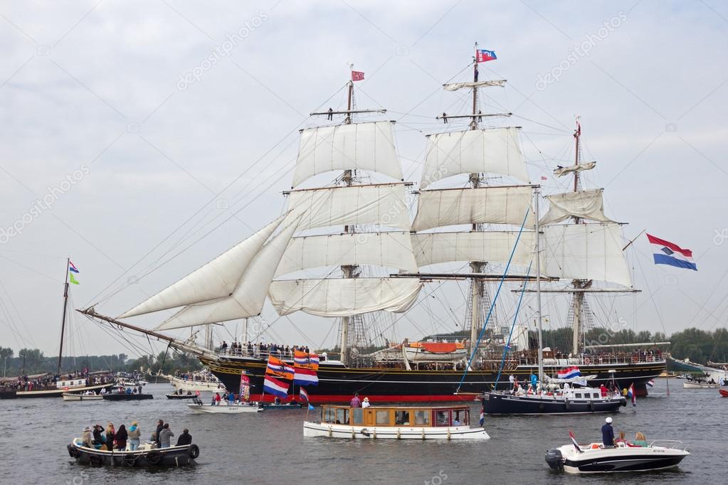 Sail ship Amsterdam Stock Editorial Photo © FotoVDW 101866386