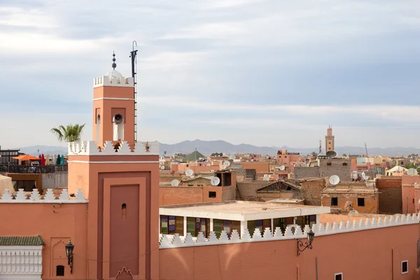 Fallal körülvett város, Marrakech, Marokkó — Stock Fotó