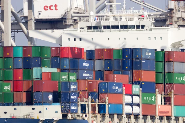 Nave container Porto di Rotterdam — Foto Stock
