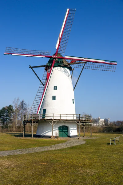Ветряная мельница Бельгии — стоковое фото