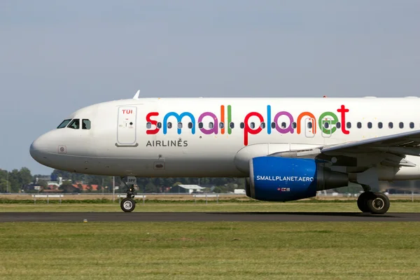 Small Planet Airlines  A320 — Stock Photo, Image