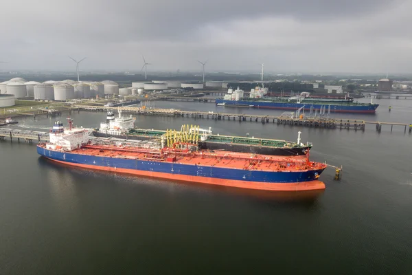 Porto di navigazione cisterna — Foto Stock