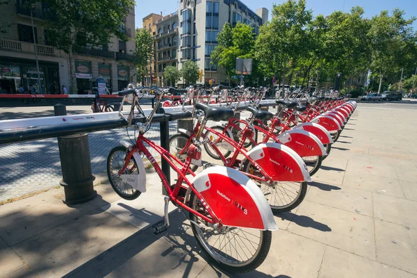 Барселона прокат велосипедів — стокове фото
