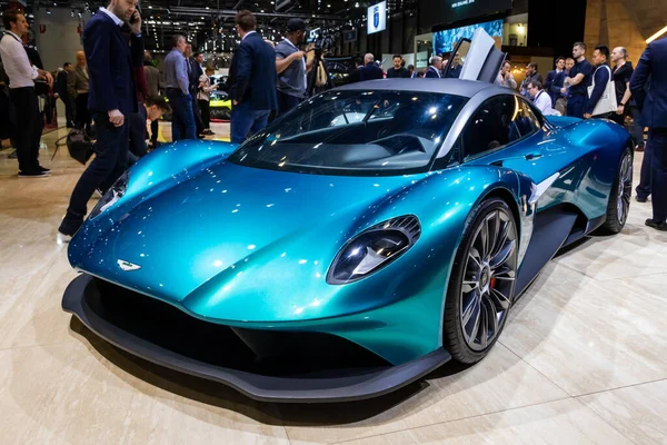 在第八十九届日内瓦国际车展上 Aston Martin Vanquish Vision的中型引擎超级跑车概念车 瑞士日内瓦 2019年3月6日 — 图库照片