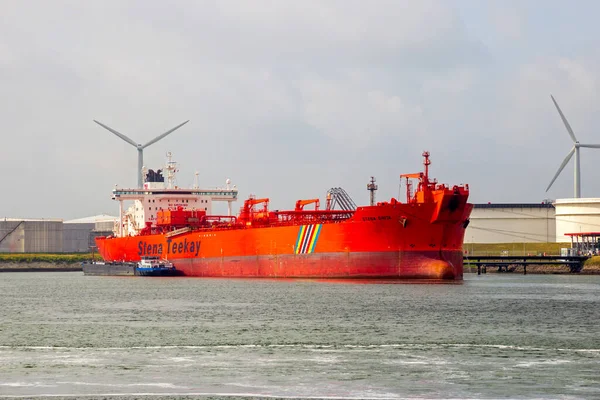 Olietanker Van Stena Teekay Afgemeerd Bij Een Olieterminal Rotterdamse Haven — Stockfoto