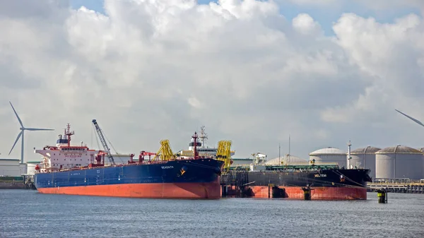 Oljetankfartyg Förtöjda Vid Oljeterminal Rotterdams Hamn Rotterdam September 2016 — Stockfoto