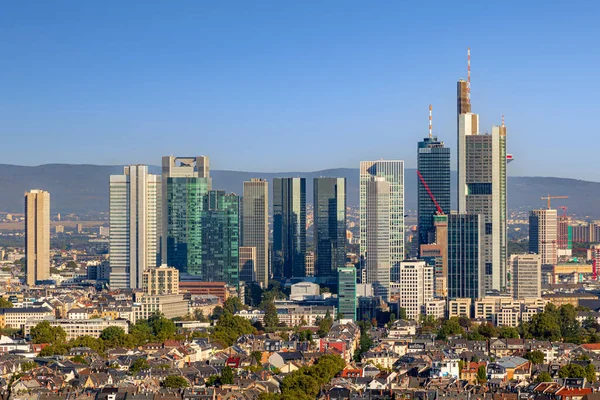 Letni Poranek Widok Centrum Frankfurtu Centrum Finansowe Niemiec — Zdjęcie stockowe