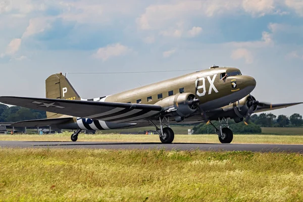 Vintage World War Warbird Douglas Dakota Transport Plane Taxiing Jagel — Stock Photo, Image