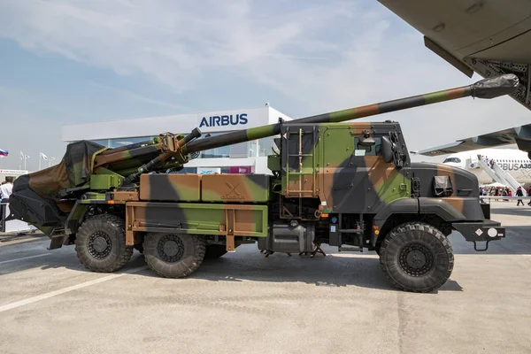 French Army Caesar Self Propelled Howitzer Truck Paris Air Show — Stock Photo, Image