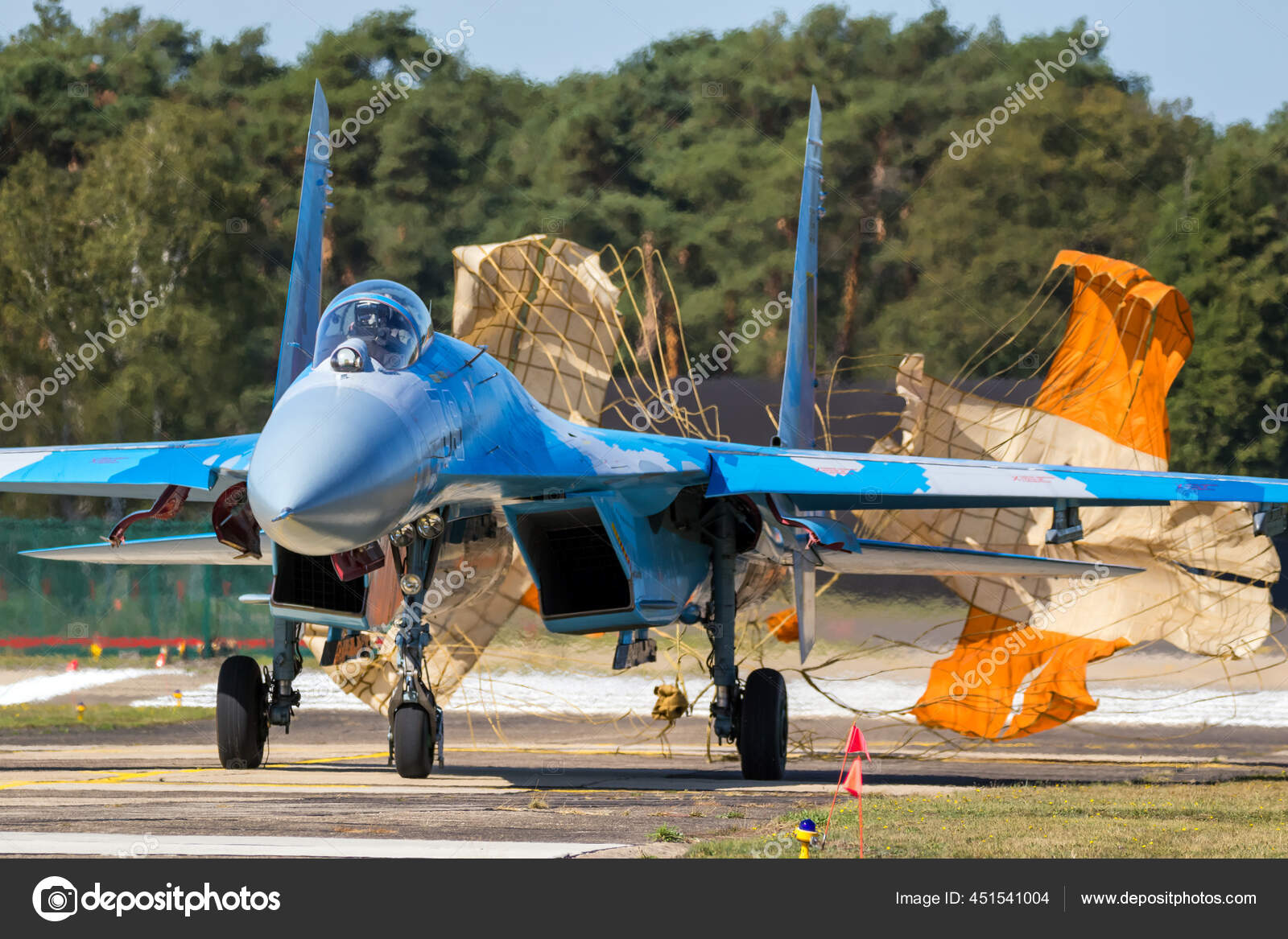 Força Aérea dos EUA coloca um Sukhoi Su-27 Flanker da Ucrânia em