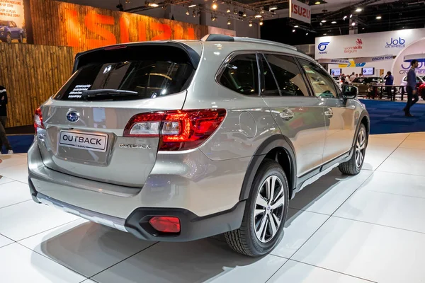 Brussels Jan 2020 Subaru Outback Auto Esiteltiin Brysselin Autonäyttelyssä — kuvapankkivalokuva