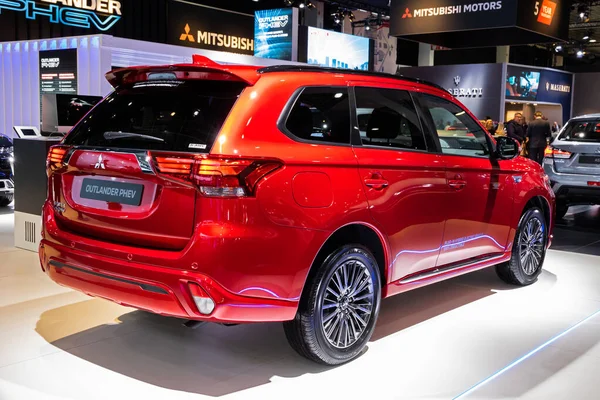 Brussels Jan 2020 Mitsubishi Outlander Phev Plug In混合动力Suv车型在布鲁塞尔2020年汽车展览会上展出 — 图库照片