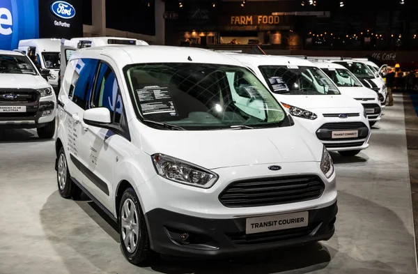 Ford Transit Courier Bedrijfsvoertuig Tentoongesteld Brussels Expo Autosalon Autosalon België — Stockfoto