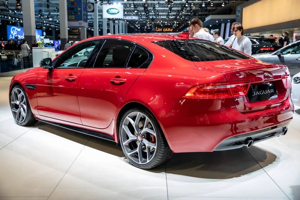 Jaguar Arabası Brüksel Expo Autosalon Otomobil Fuarında Sergilendi Belçika Ocak — Stok fotoğraf