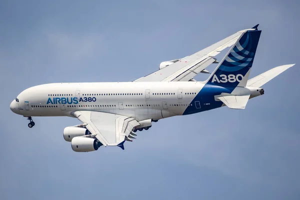 Airbus A380 Double Decker Passenger Plane Flight Paris Air Show — Stock Photo, Image