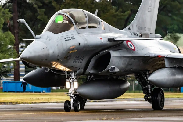 Γαλλική Πολεμική Αεροπορία Dassault Rafale Μαχητικό Αεροπλάνο Taxiing Mont Marsan — Φωτογραφία Αρχείου