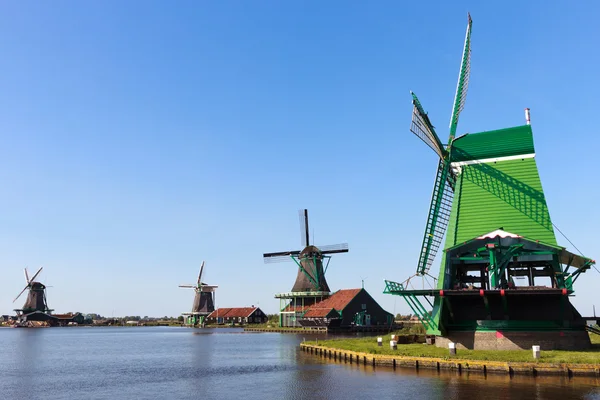 Niederländische Windmühlen — Stockfoto