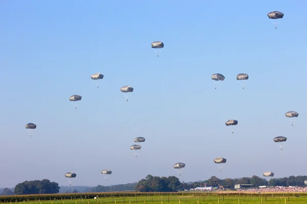 Parachutisten — Stockfoto