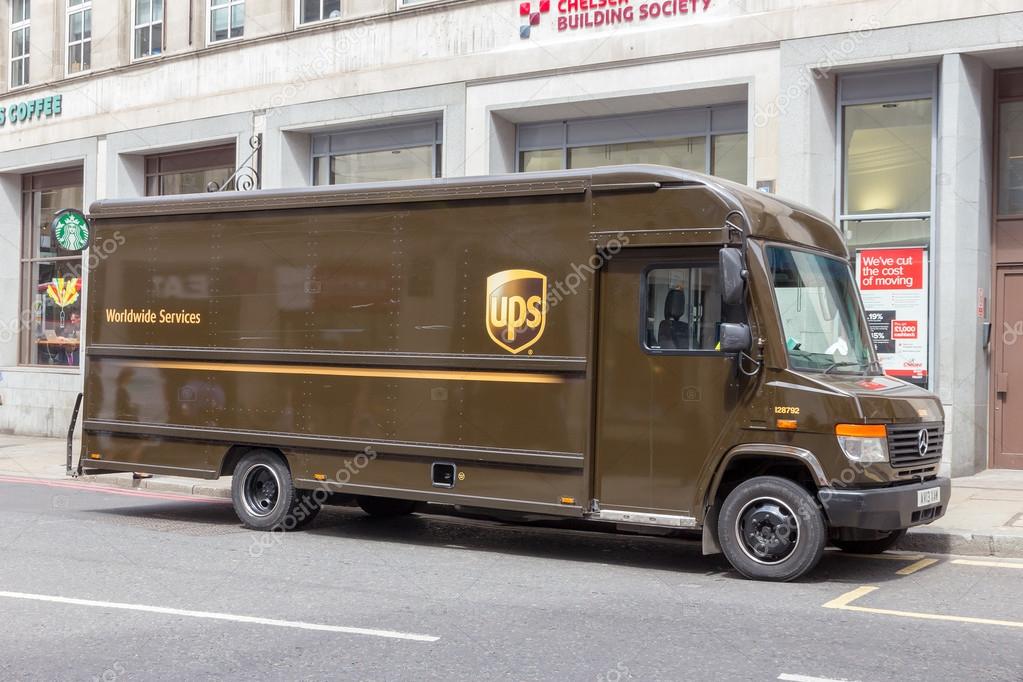 UPS truck Stock Editorial Photo © FotoVDW 77552480