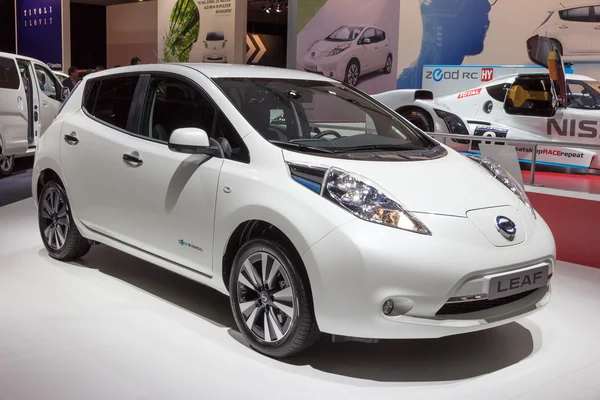 Nissan Leaf 2015 — стоковое фото