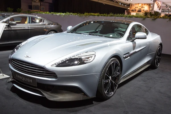 Aston martin υπερισχύει — Φωτογραφία Αρχείου