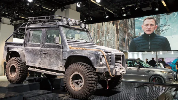 Захисник Land Rover форми Spectre фільм — стокове фото