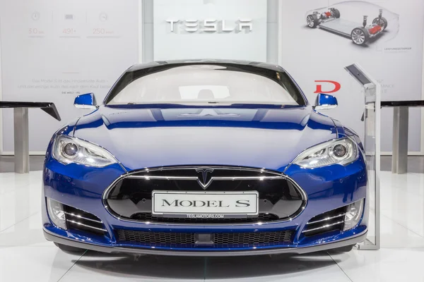 Tesla model S P90d — Stockfoto