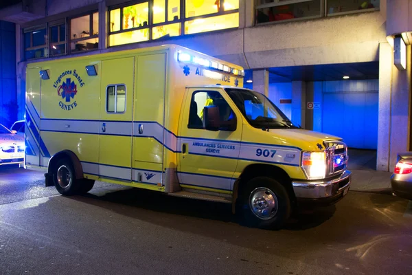 Švýcarsko mecial ambulanci — Stock fotografie