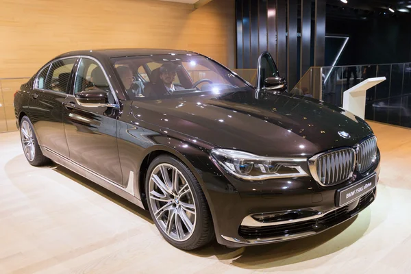 BMW 750LI xdrive yüksek Çift — Stok fotoğraf