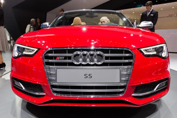 2016 Audi S5 Descapotável — Fotografia de Stock