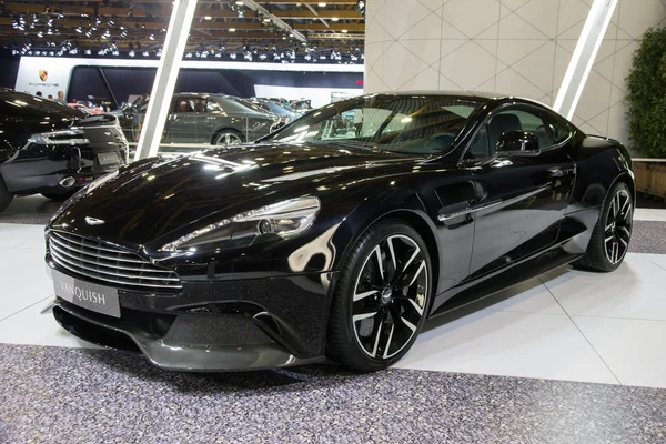 Aston martin υπερισχύει — Φωτογραφία Αρχείου