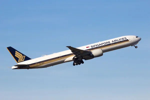 Boeing 777 Singapore Airlines — Stockfoto