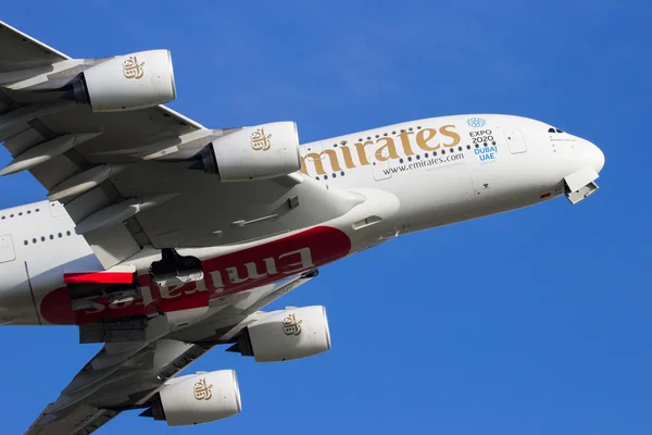Emirates Airbus A380 — Stock Photo, Image
