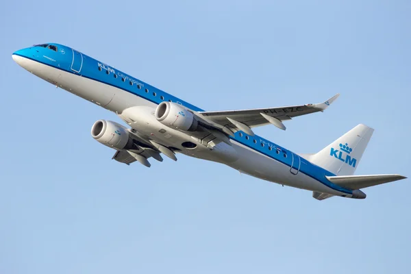 KLM Cityhopper Embraer ERJ-190STD — Stock Photo, Image